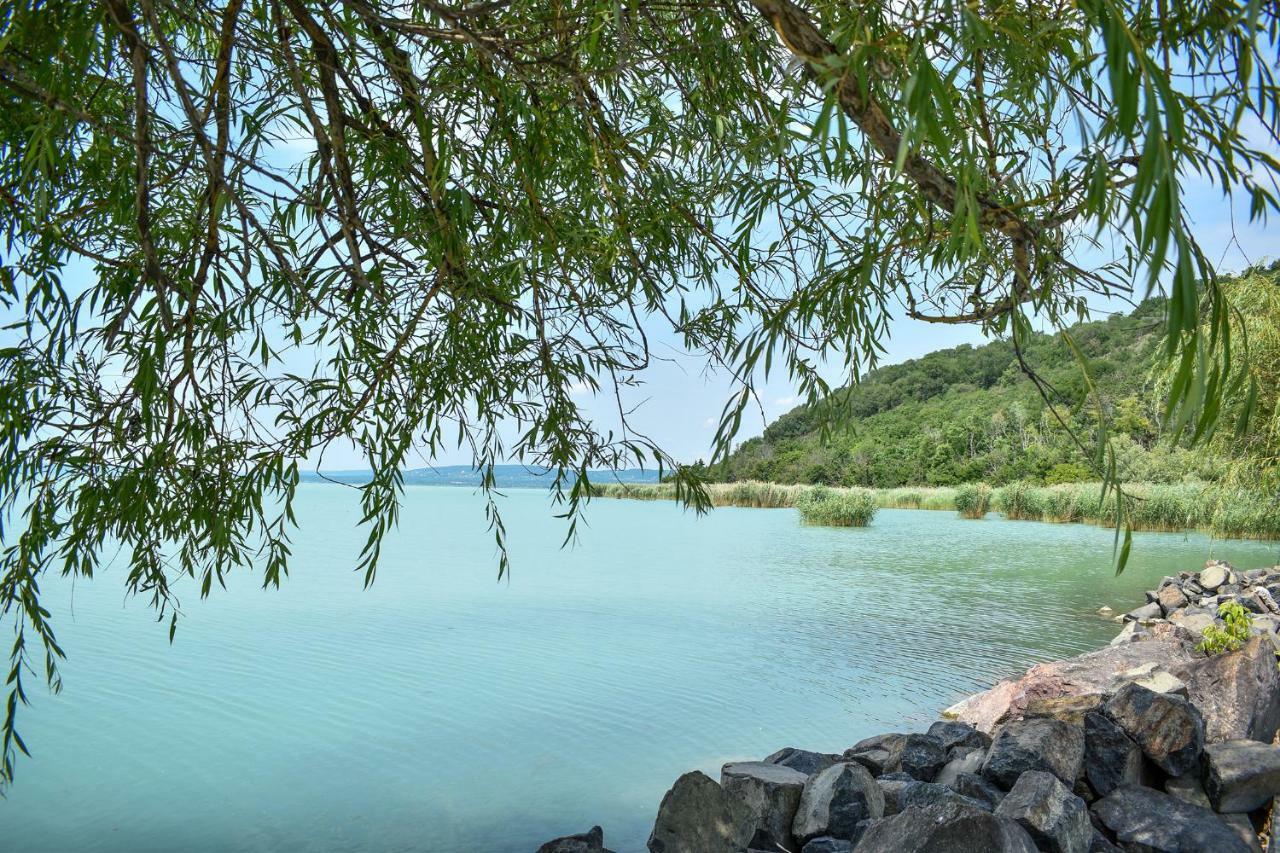 Tihany Yacht Club Buitenkant foto